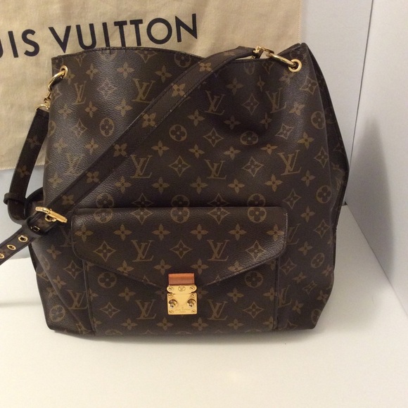 Louis Vuitton Handbags - Louis Vuitton Métis Hobo